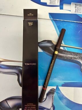 Tom Ford Headline #108 Headline Lip Pencil + Sharpener Full Size new